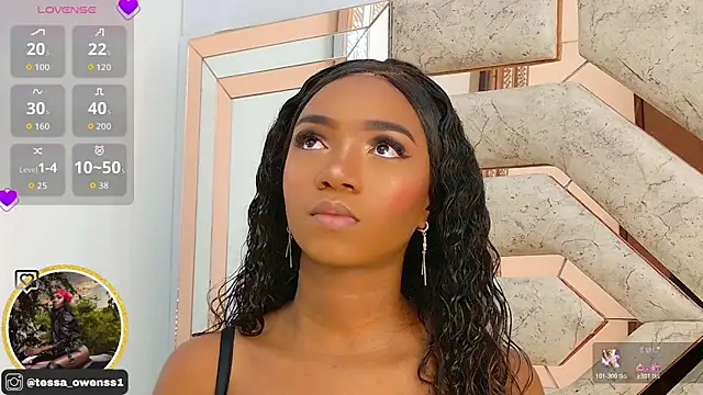 Snapshot of Tessa_Owenss chatting on October 26, 2025, 10:32 pm Tessa Owenss online show from October 26, 2025, 10:32 pm