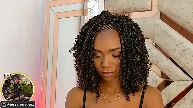 Snapshot of Tessa_Owenss chatting on October 27, 2025, 10:33 pm Tessa Owenss online show from October 27, 2025, 10:33 pm