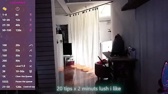 xinamora online show from October 26, 2025, 3:56 pm