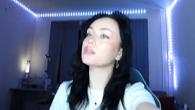 cutefrendlyuser online show from April 13, 2026, 6:45 pm