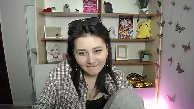 Katrin kiss  online show from May 23, 2026, 12:15 pm