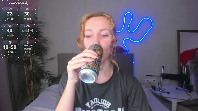 Luna G0ld online show from November 15, 2025, 12:14 am