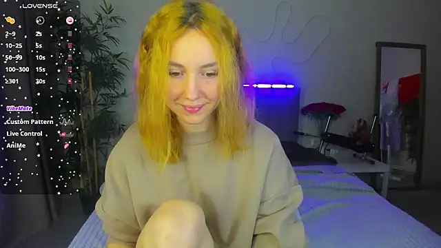 Luna G0ld online show from November 29, 2025, 12:00 am