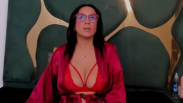 Snapshot of perlaasm chatting on October 9, 2025, 12:49 pm perlaasm online show from October 9, 2025, 12:49 pm