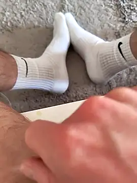  -neo-  online show from September 24, 2025, 12:00 pm