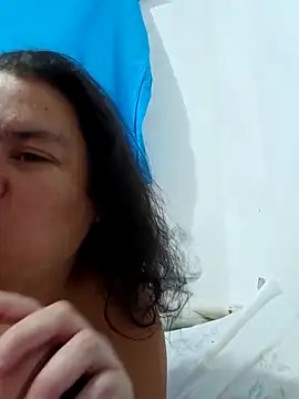 yaneth  online show from October 19, 2025, 11:13 am