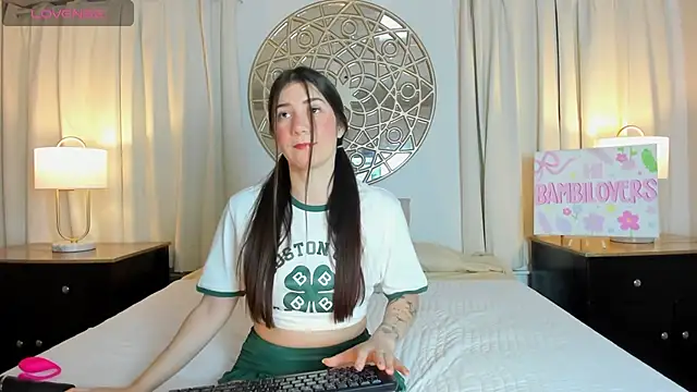 Snapshot of Bambi_cutee chatting on May 7, 2026, 11:35 am Bambi cutee online show from May 7, 2026, 11:35 am
