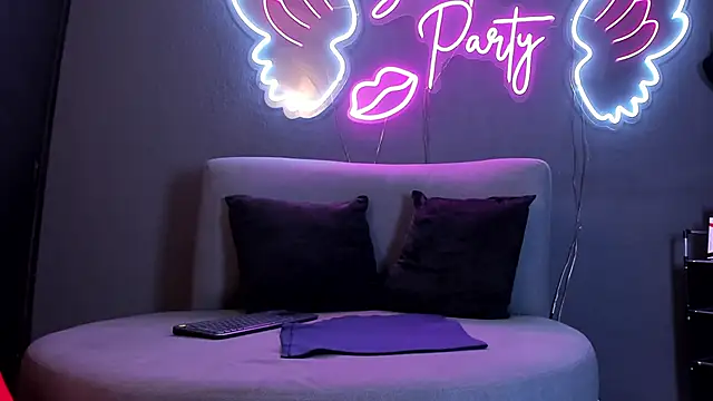 MissKathyfox online show from October 16, 2025, 12:02 pm