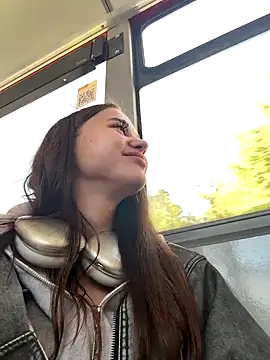 Juice Bunny online show from September 17, 2025, 9:33 am