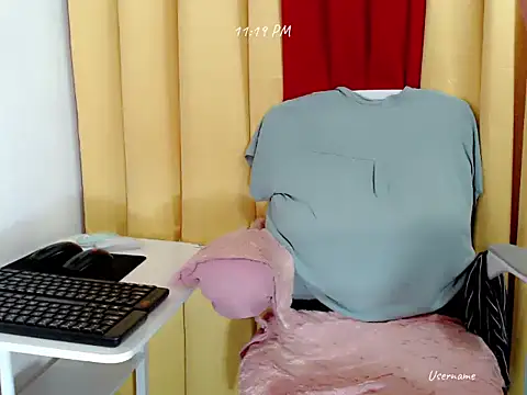 nesianhottits online show from May 22, 2026, 3:21 pm