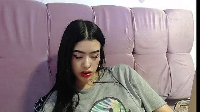 hynnata online show from September 30, 2025, 1:33 am