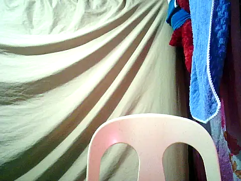 Snapshot of yuana25 chatting on June 15, 2026, 12:16 pm yuana25 online show from June 15, 2026, 12:16 pm