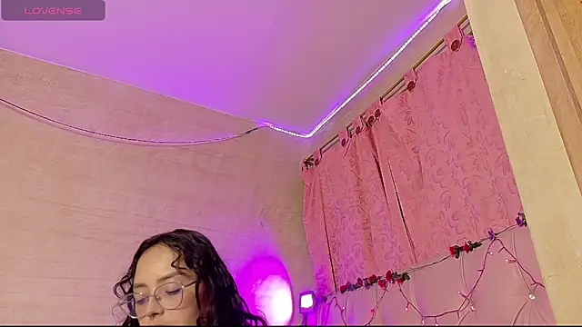 manumeow1 online show from May 22, 2026, 12:19 am