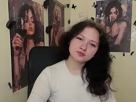 LadyAlice  online show from April 4, 2026, 5:14 am