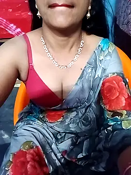 hotsana79 online show from November 6, 2025, 7:23 am