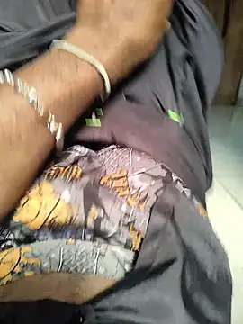 dhruve2010 online show from November 15, 2025, 8:07 am