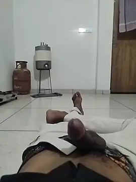 dhruve2010 online show from October 8, 2025, 5:02 pm