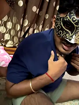 VVcouple online show from October 23, 2025, 6:06 pm