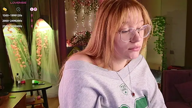 Snapshot of Morvelyn chatting on February 25, 2026, 8:30 pm Morvelyn online show from February 25, 2026, 8:30 pm