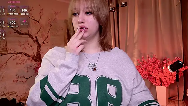 Snapshot of Morvelyn chatting on November 20, 2025, 7:03 pm Morvelyn online show from November 20, 2025, 7:03 pm