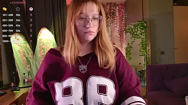 Snapshot of Morvelyn chatting on February 23, 2026, 8:09 pm Morvelyn online show from February 23, 2026, 8:09 pm