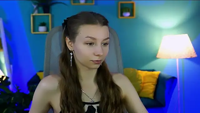 JulieDaniel online show from February 12, 2026, 4:23 am