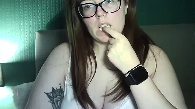 Curvy-BellaX online show from October 5, 2025, 6:53 pm