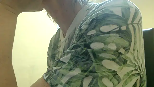 k74robert online show from November 17, 2025, 1:26 pm