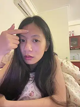 Snapshot of Lil-Gi chatting on November 18, 2025, 5:38 pm Lil-Gi online show from November 18, 2025, 5:38 pm