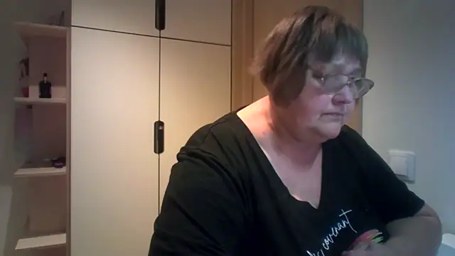 rewa666 online show from September 30, 2025, 4:35 pm
