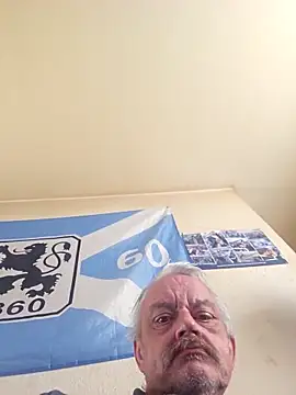 Snapshot of Fonse1860 chatting on February 3, 2026, 9:03 am Fonse1860 online show from February 3, 2026, 9:03 am