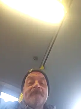 Snapshot of Fonse1860 chatting on February 11, 2026, 9:20 am Fonse1860 online show from February 11, 2026, 9:20 am