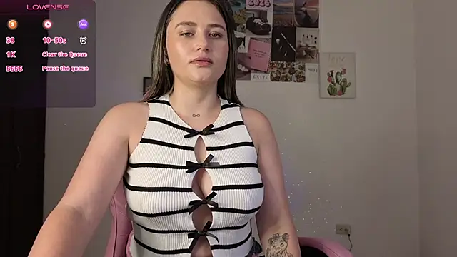 Veronika  Winslow  online show from March 14, 2026, 5:02 am