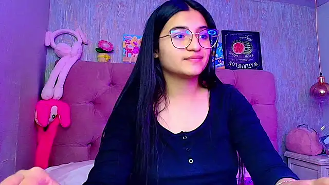 laurenelove online show from December 23, 2025, 3:17 am