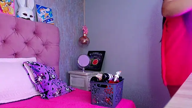 laurenelove online show from February 5, 2026, 3:02 am