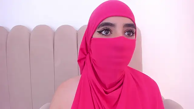 Snapshot of nayiraa_ chatting on February 23, 2026, 6:41 pm nayiraa online show from February 23, 2026, 6:41 pm