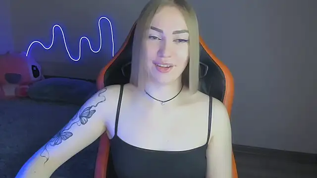 LaraKrein lk online show from November 17, 2025, 4:00 pm