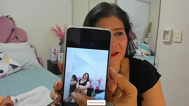 kiraGeiner online show from April 6, 2026, 12:06 am