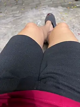 Snapshot of sharon-Hanna chatting on December 21, 2025, 1:57 pm sharon-Hanna online show from December 21, 2025, 1:57 pm