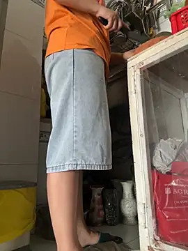 sharon-Hanna online show from October 17, 2025, 1:42 am