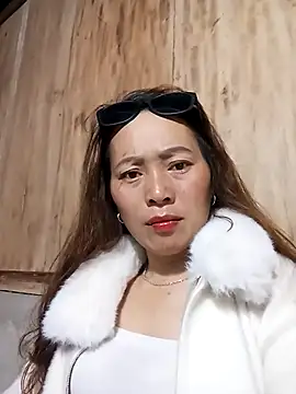 Bianly online show from December 3, 2025, 6:40 pm