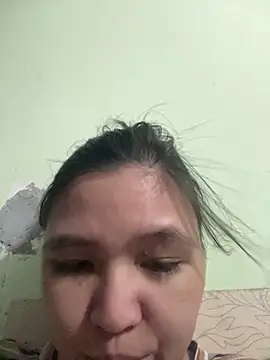 Nanaly99 online show from November 18, 2025, 3:26 pm