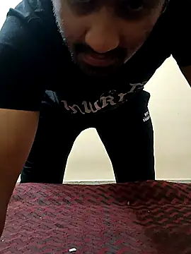 nareshrddd5 online show from October 8, 2025, 3:19 am