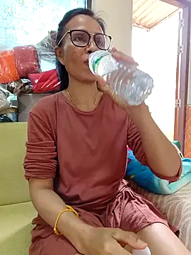 Mama Eva 1 online show from February 17, 2026, 1:58 am