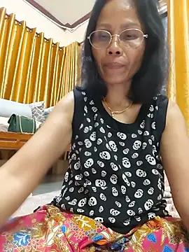Mama Eva 1 online show from July 17, 2026, 10:18 pm