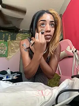 Odinaniix online show from October 1, 2025, 2:43 pm