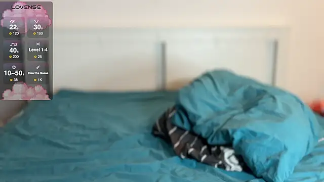 walter cute online show from November 3, 2025, 12:20 pm