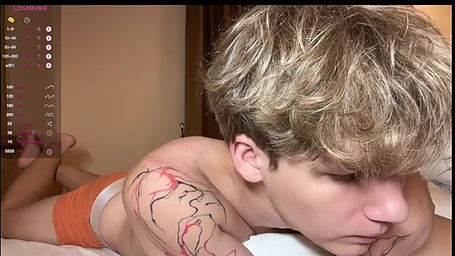 walter cute online show from April 4, 2026, 7:09 pm