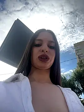 Anyssia online show from September 20, 2025, 7:35 am