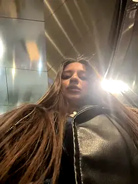 Anyssia online show from October 17, 2025, 5:48 pm